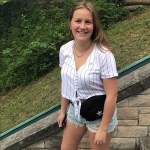 Meet your Posher, Thais